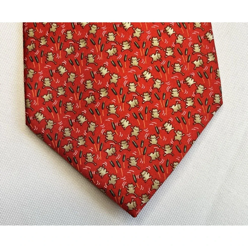 Salvatore Ferragamo Men's 100% Silk Tie Frogs with Willows Red